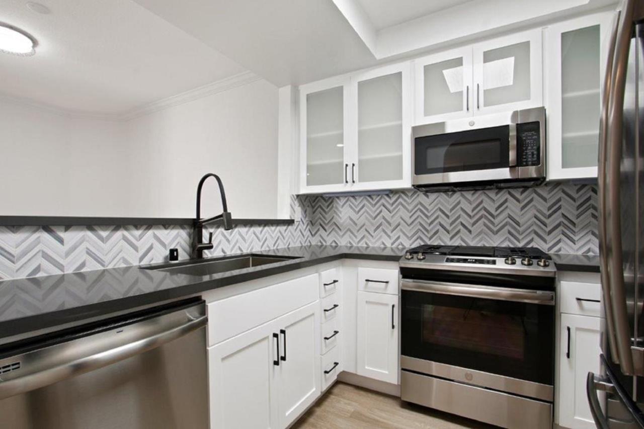 Luxury West Hollywood Apartments By Barsala Лос Анджелис Екстериор снимка