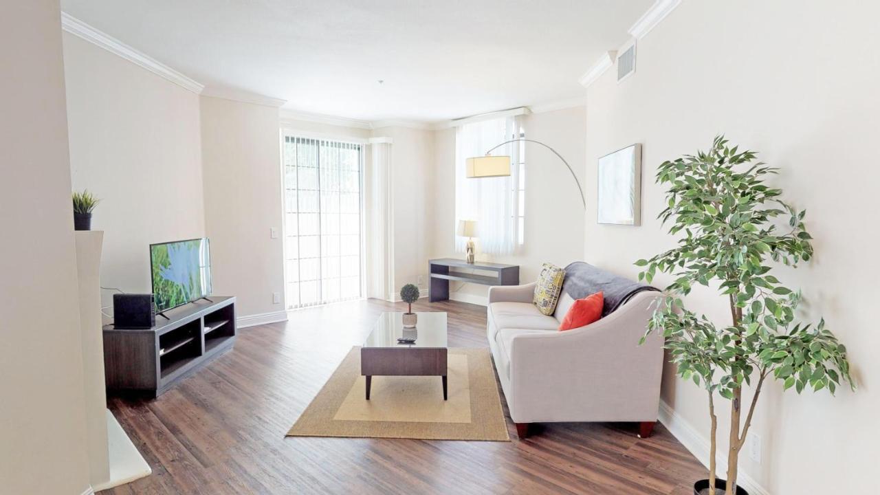 Luxury West Hollywood Apartments By Barsala Лос Анджелис Екстериор снимка